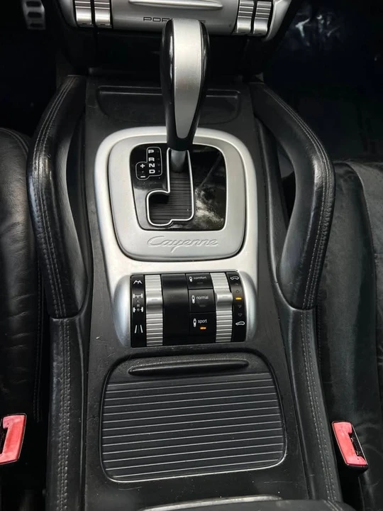 2004 Porsche 955/957 Cayenne - Image 18 of 19