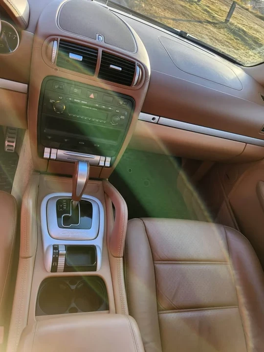 2004 Porsche 955/957 Cayenne - Image 2 of 9