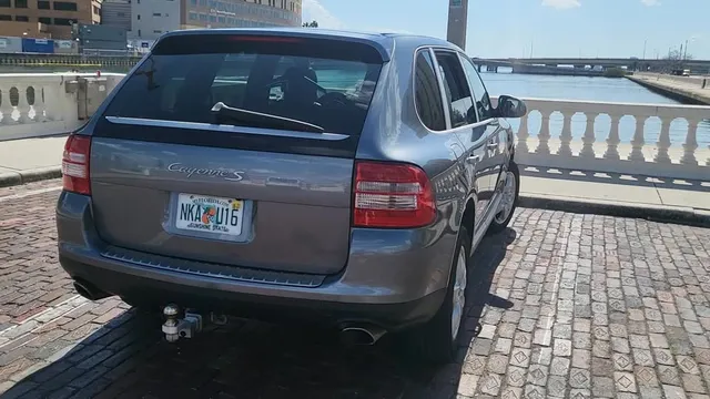 2004 Porsche Cayenne S