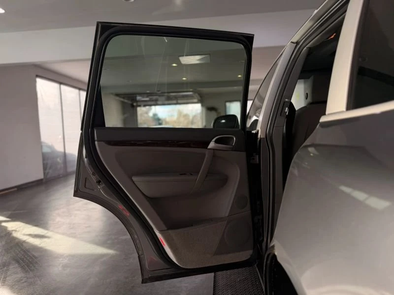 2004 Porsche 955/957 Cayenne S - Image 16 of 19