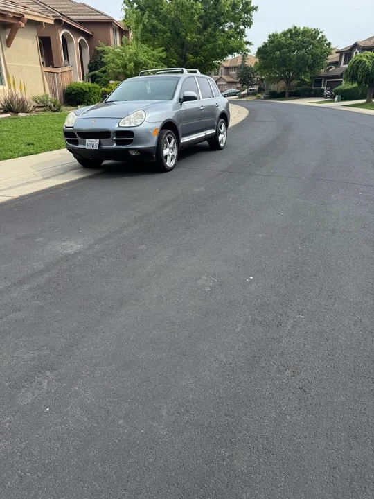 2004 Porsche Cayenne - Image 2 of 7