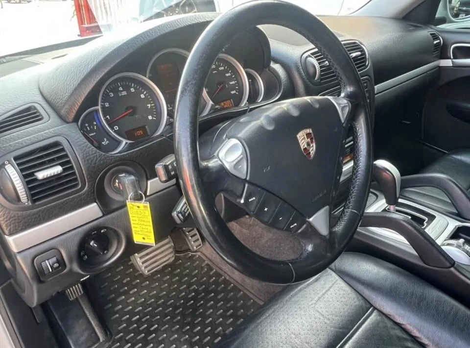 2004 Porsche 955/957 Cayenne S - Image 10 of 16