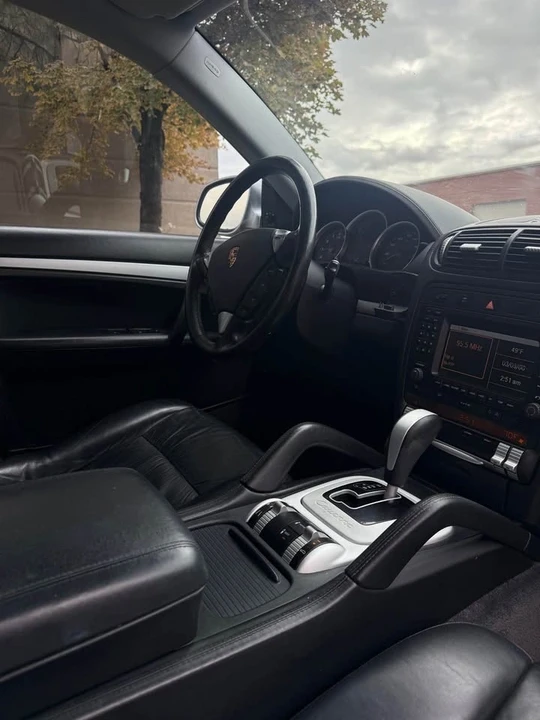 2004 Porsche 955/957 Cayenne S - Image 8 of 19