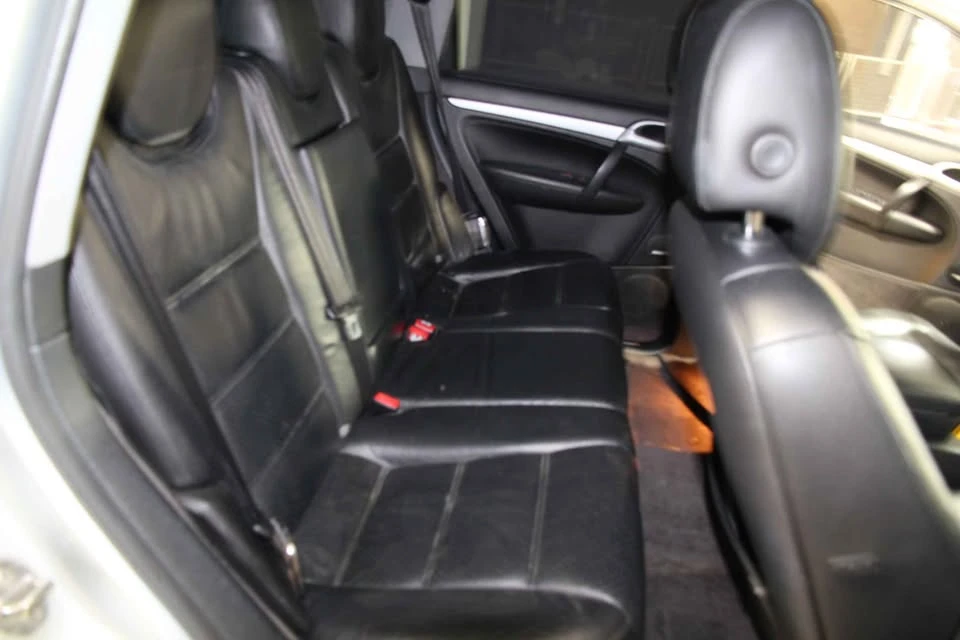 2004 Porsche 955/957 Cayenne S - Image 10 of 17