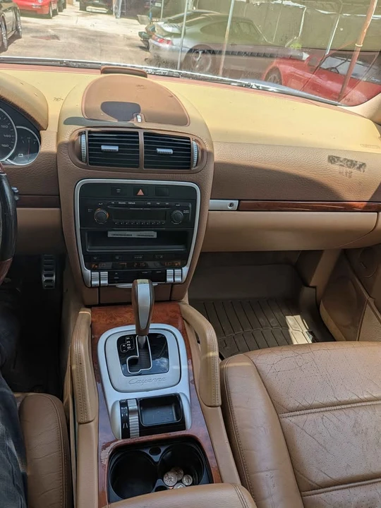 2004 Porsche 955/957 Cayenne S - Image 12 of 18