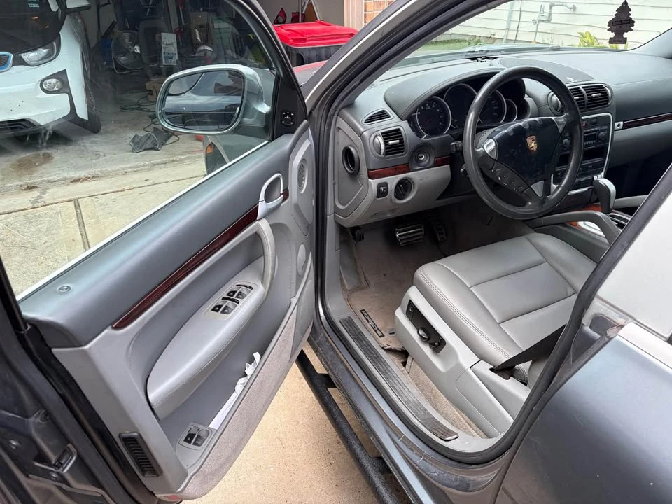 2004 Porsche 955/957 Cayenne S - Image 9 of 17