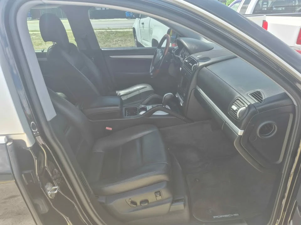 2004 Porsche 955/957 Cayenne - Image 10 of 11