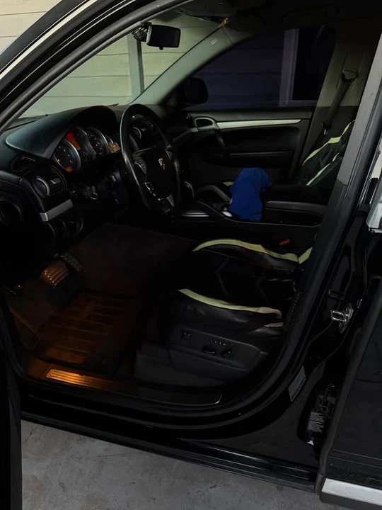 2004 Porsche 955/957 Cayenne S - Image 12 of 19