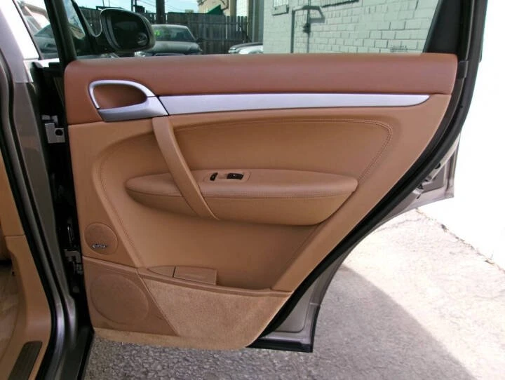 2004 Porsche 955/957 Cayenne S - Image 16 of 17