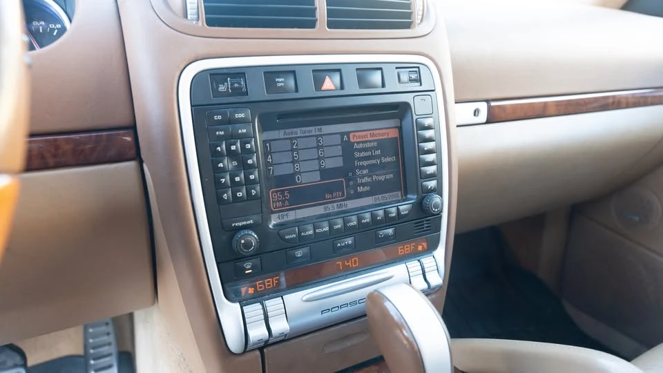 2004 Porsche 955/957 Cayenne Turbo - Image 12 of 19