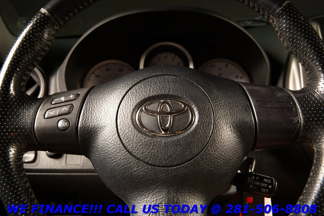 2004 Toyota RAV4 2nd Gen - Image 14 of 21