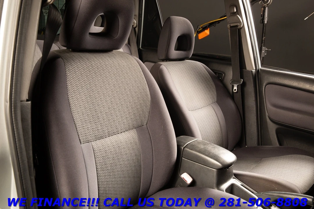 2004 Toyota RAV4 2nd Gen - Image 19 of 21
