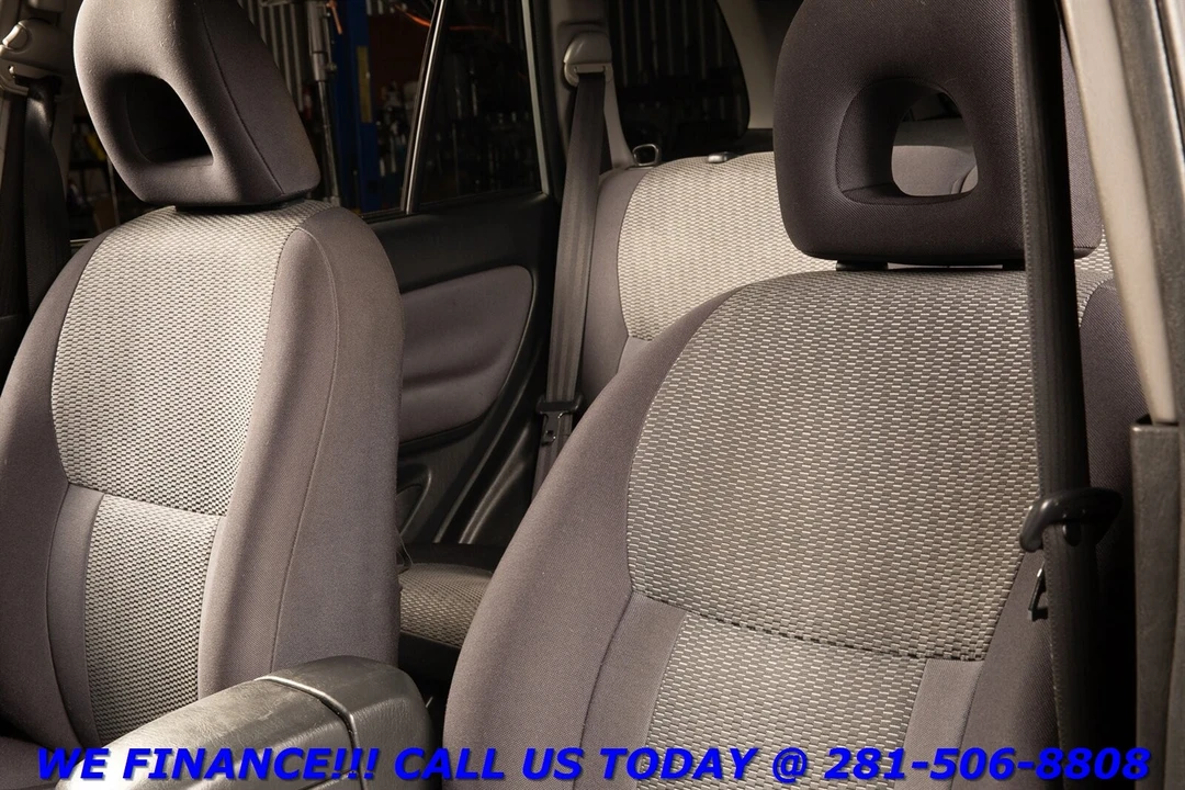 2004 Toyota RAV4 2nd Gen - Image 12 of 21