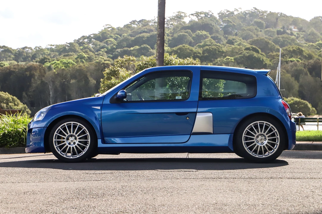 2004 Renault Clio 2nd Gen - Image 9 of 31