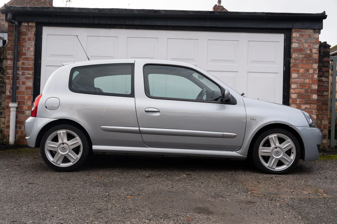 2004 Renault Clio 2nd Gen - Image 5 of 31