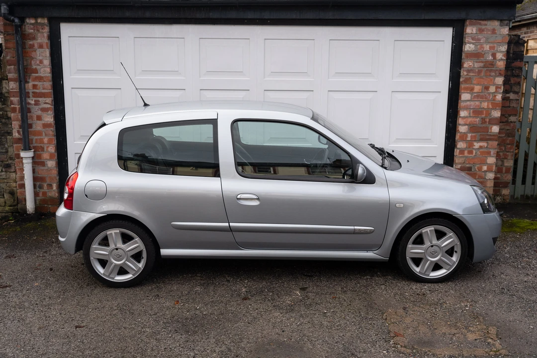 2004 Renault Clio 2nd Gen - Image 13 of 31