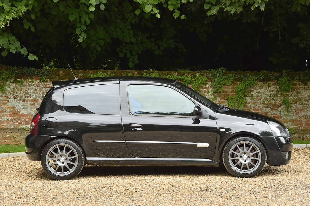 2004 Renault Clio 2nd Gen - Image 13 of 31