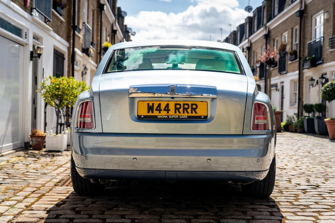 2004 Rolls-Royce Phantom VII - Image 15 of 31