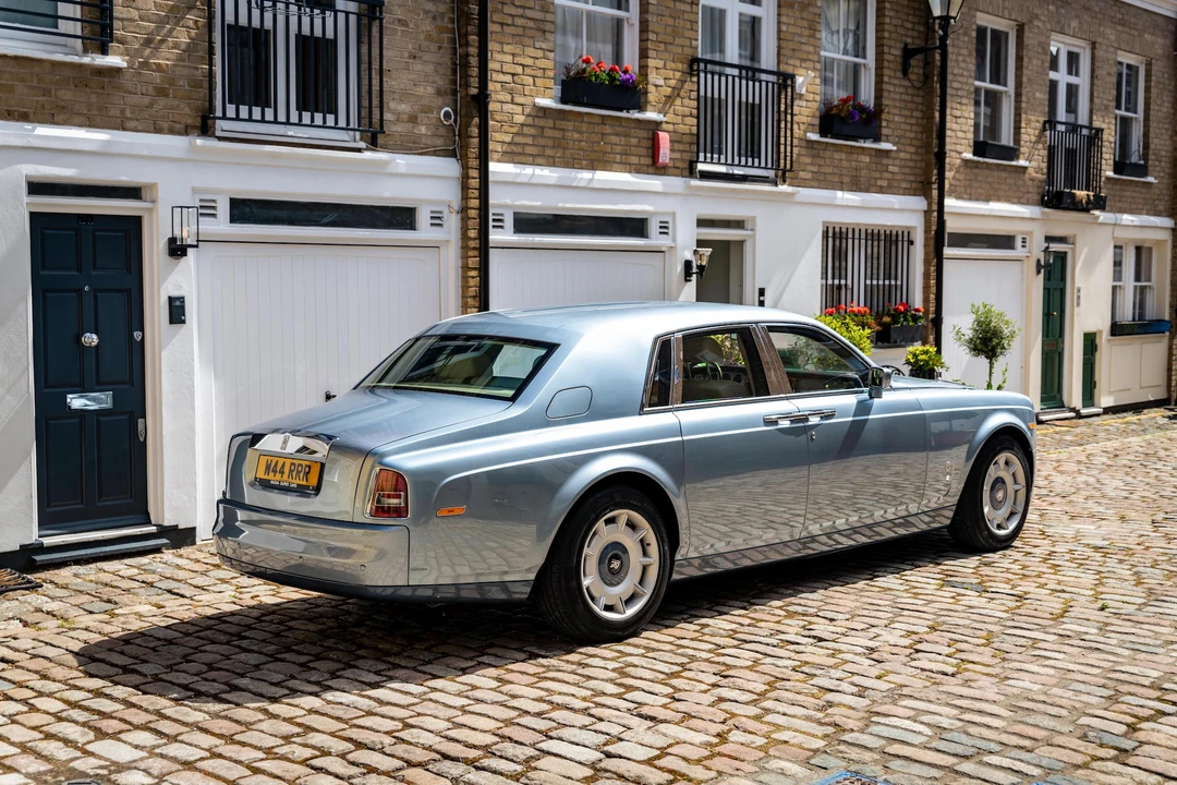 2004 Rolls-Royce Phantom VII - Image 6 of 31