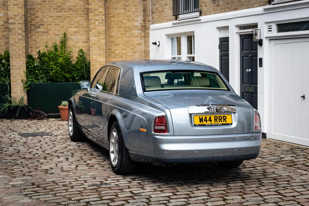 2004 Rolls-Royce Phantom VII - Image 16 of 31