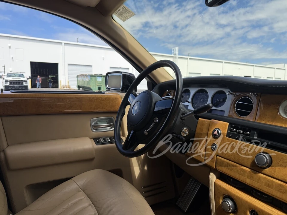 2004 Rolls-Royce Phantom VII - Image 9 of 30