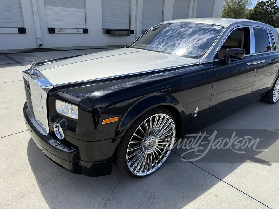 2004 Rolls-Royce Phantom VII - Image 10 of 30
