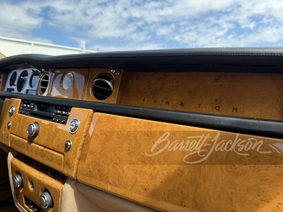 2004 Rolls-Royce Phantom VII - Image 21 of 30