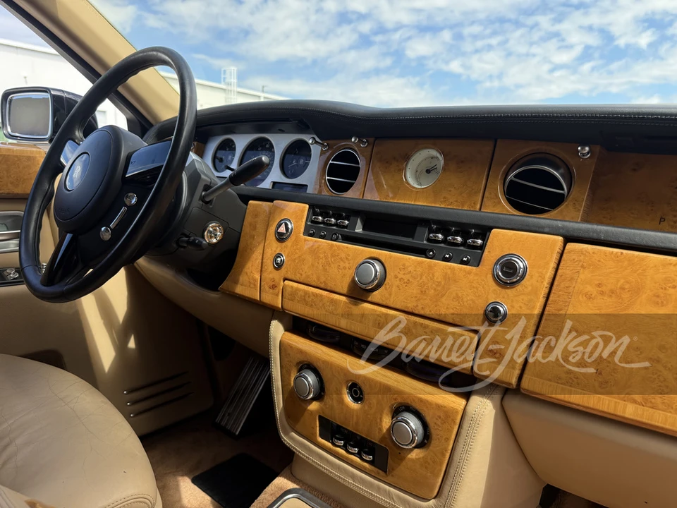 2004 Rolls-Royce Phantom VII - Image 27 of 30