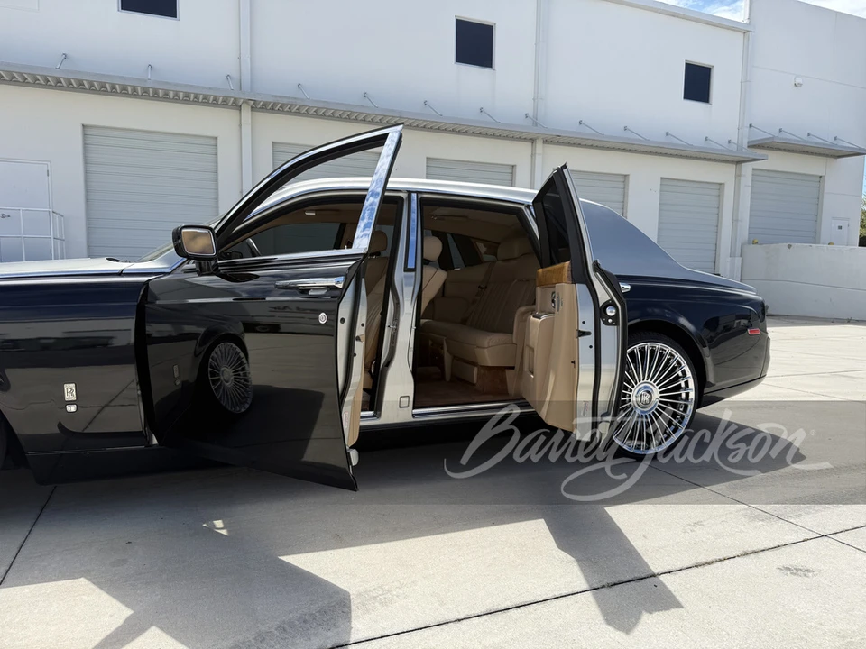 2004 Rolls-Royce Phantom VII - Image 28 of 30