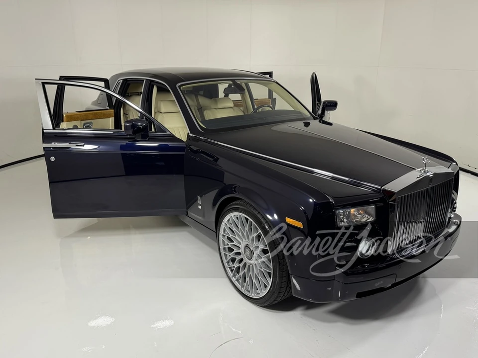 2004 Rolls-Royce Phantom VII - Image 17 of 20