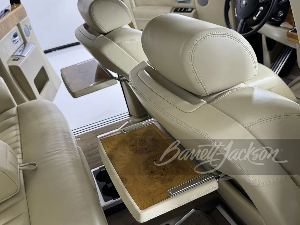 2004 Rolls-Royce Phantom VII - Image 13 of 20