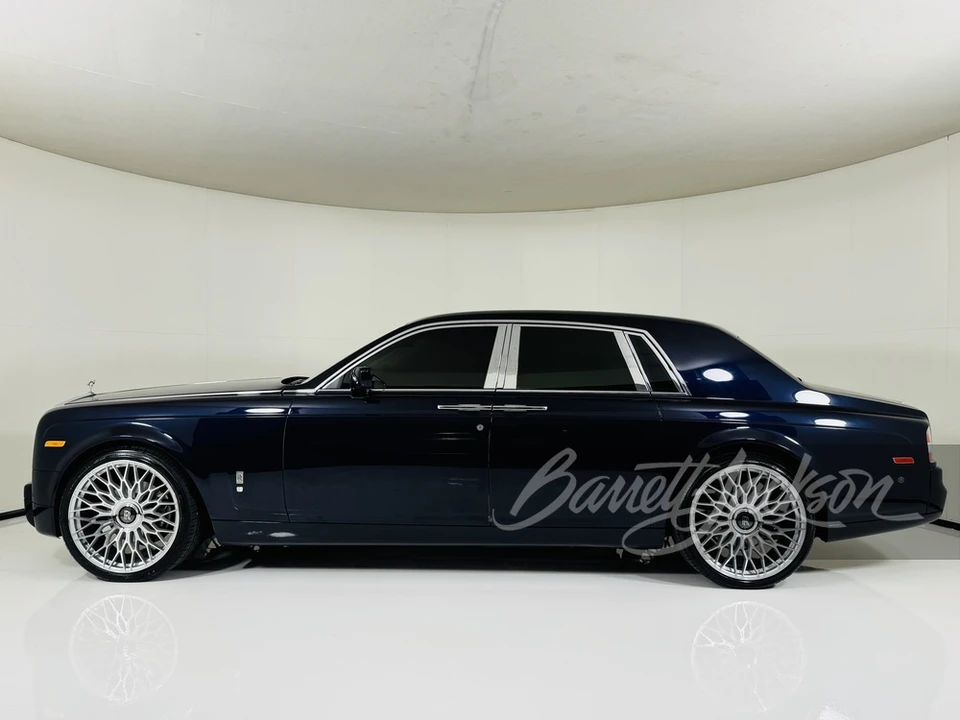 2004 Rolls-Royce Phantom VII - Image 17 of 26