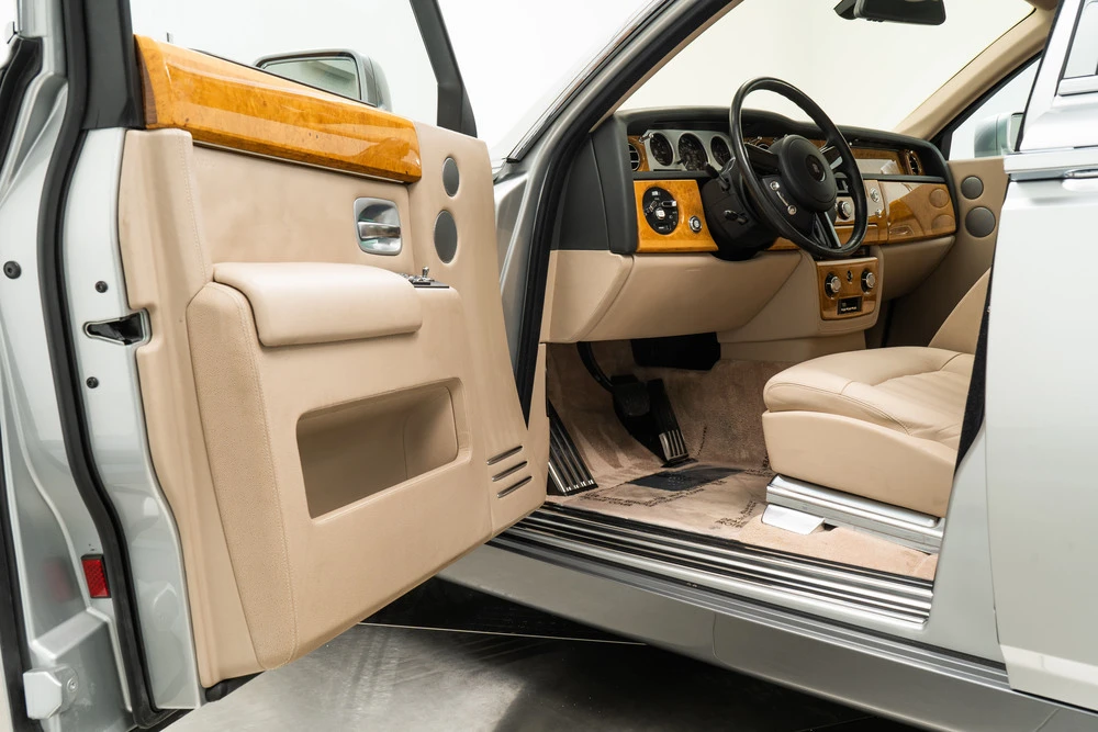2004 Rolls-Royce Phantom VII - Image 7 of 15