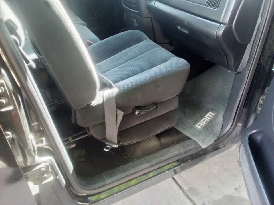 2004 Dodge Ram 3rd Gen - Image 3 of 4