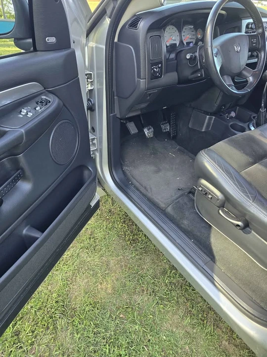 2004 Dodge Ram SRT-10 3rd Gen - Image 17 of 19