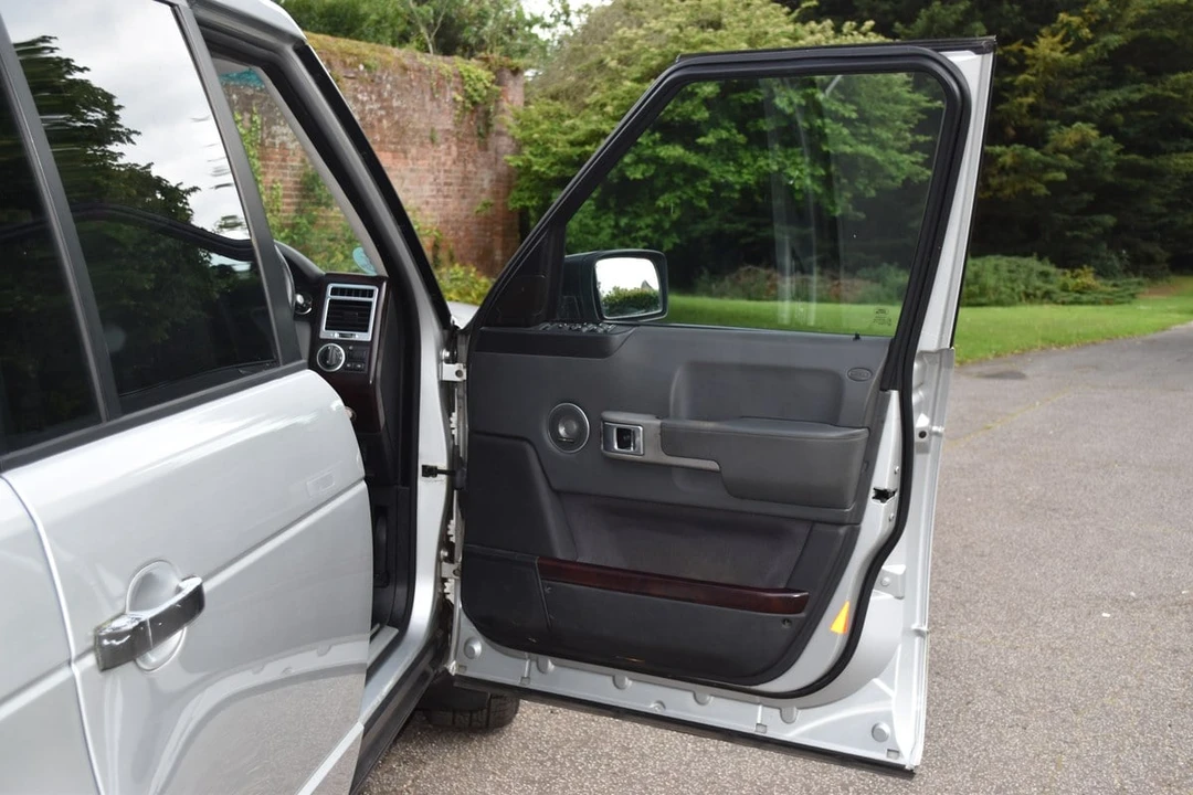 2004 Land Rover Range Rover L322 - Image 27 of 30