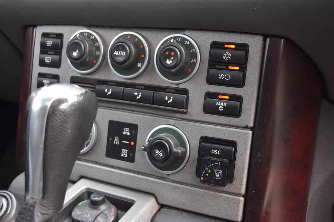 2004 Land Rover Range Rover L322 - Image 24 of 30
