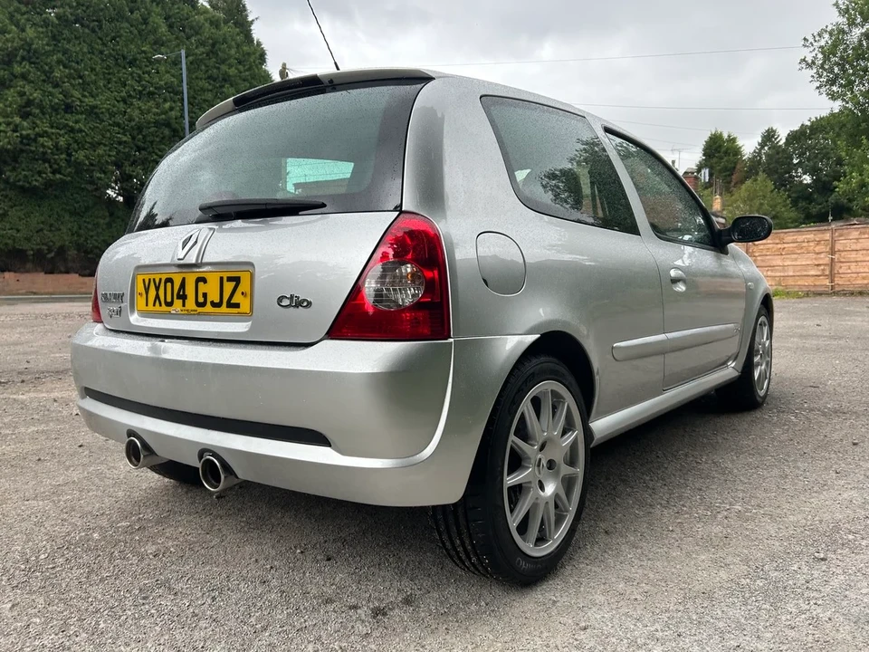 2004 Renault Clio 2nd Gen - Image 13 of 31