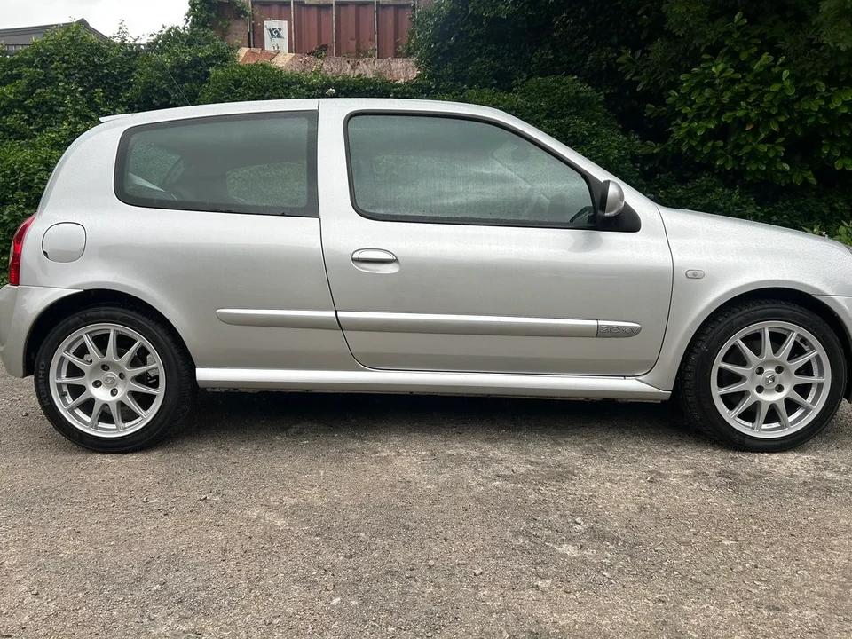 2004 Renault Clio 2nd Gen - Image 16 of 31