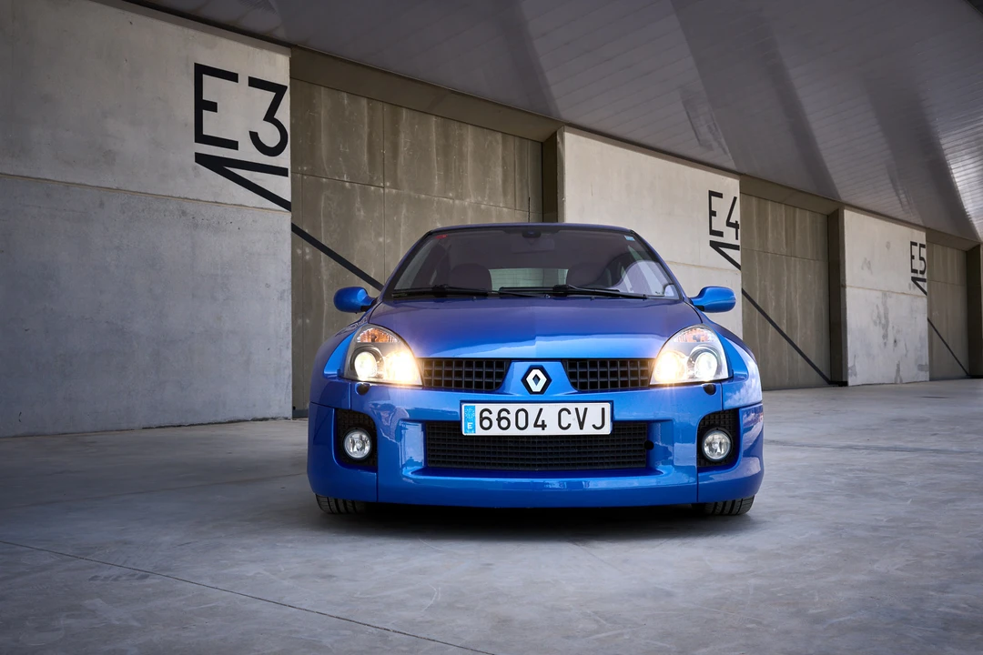 2004 Renault Clio 2nd Gen - Image 2 of 31