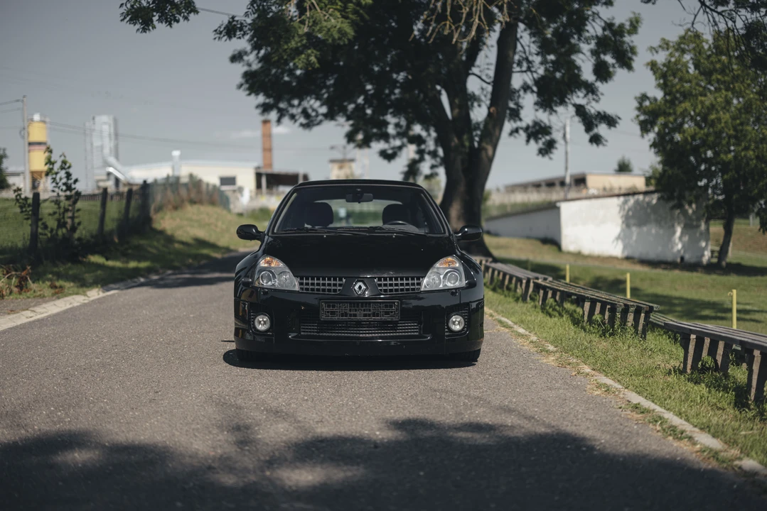 2004 Renault Clio 2nd Gen - Image 2 of 31