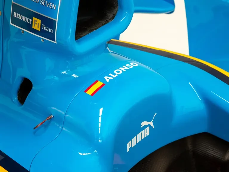 2004 Renault - Image 28 of 31