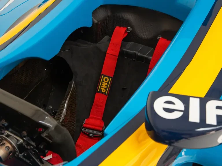 2004 Renault - Image 14 of 31