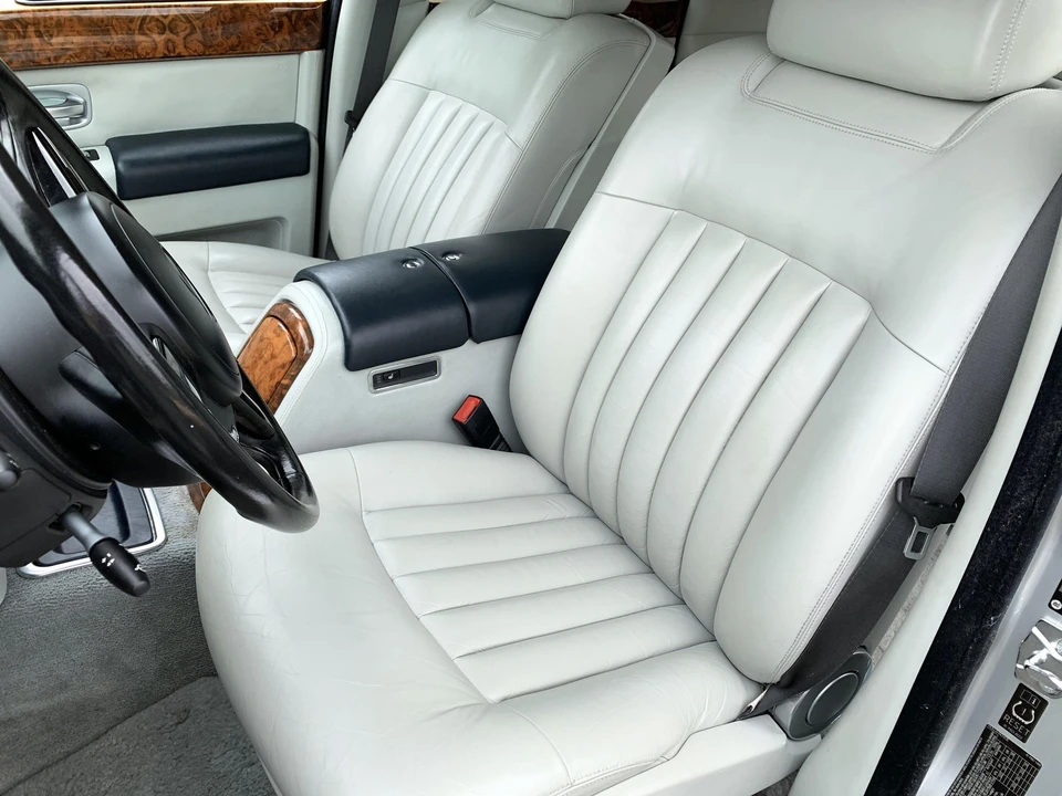 2004 Rolls-Royce Phantom VII - Image 17 of 31