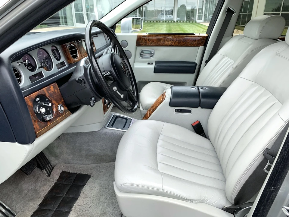 2004 Rolls-Royce Phantom VII - Image 16 of 31