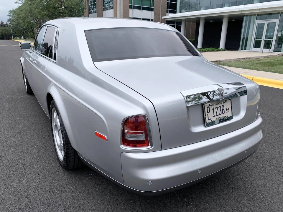 2004 Rolls-Royce Phantom VII - Image 10 of 31