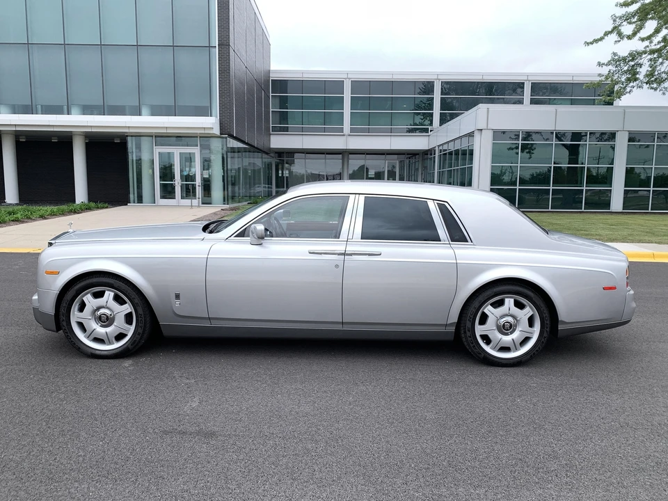 2004 Rolls-Royce Phantom VII - Image 12 of 31