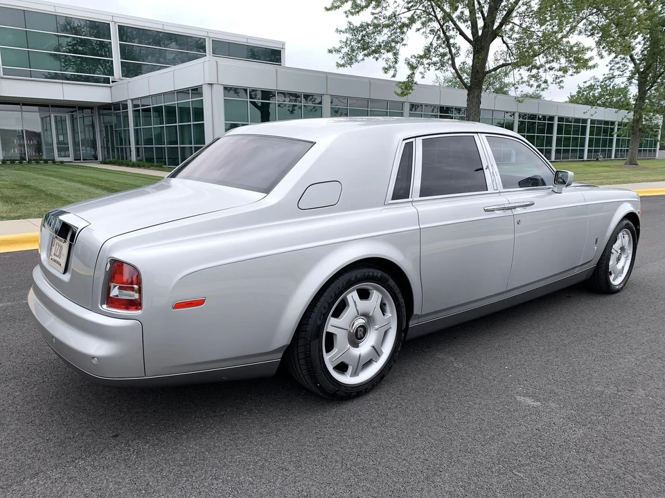 2004 Rolls-Royce Phantom VII - Image 7 of 31