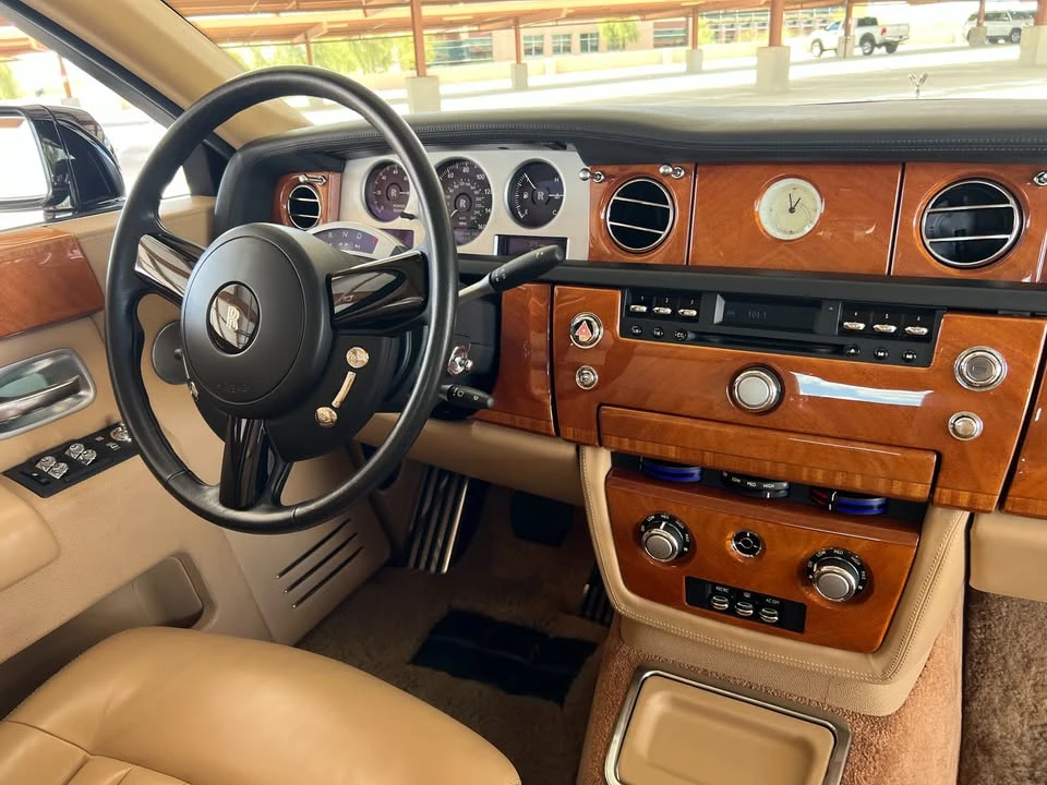 2004 Rolls-Royce Phantom VII - Image 18 of 20