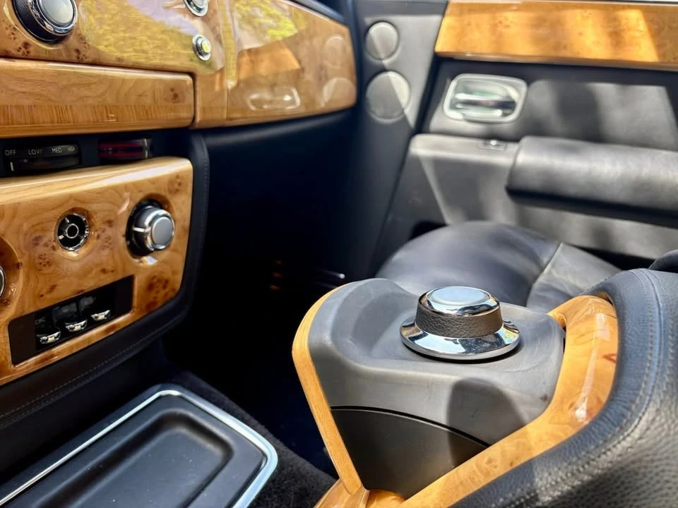 2004 Rolls-Royce Phantom VII - Image 16 of 20